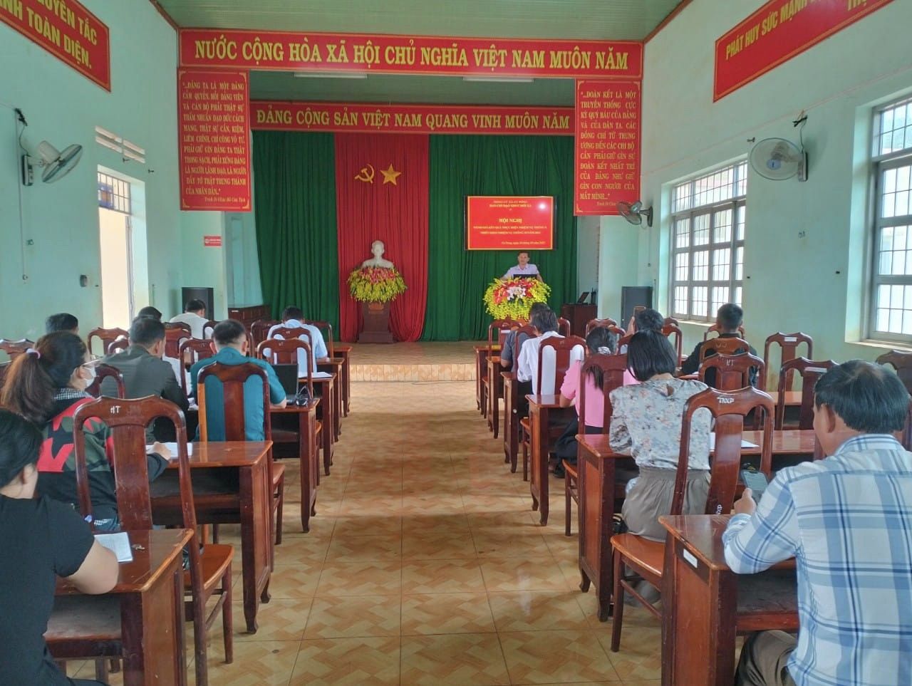 BAN CHỈ ĐẠO XÂY DỰNG NÔNG THÔN MỚI XÃ TỔ CHỨC HỌP ĐỊNH KỲ THÁNG 9 NĂM 2023