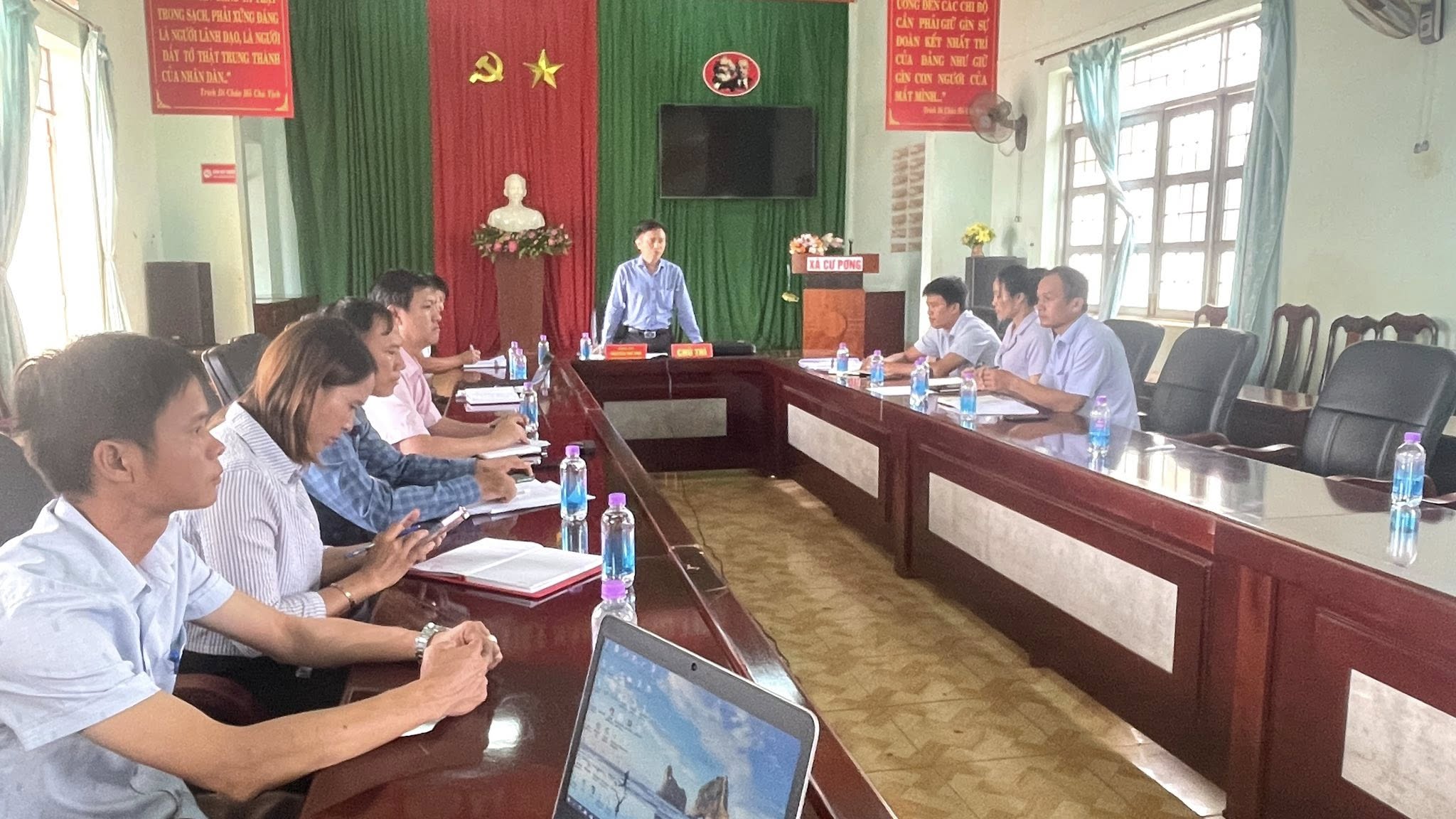 UBND xã Cư Pơng có buổi làm việc lãnh đạo và các phòng chuyên môn của Trung tâm Dịch vụ việc làm tỉnh Đắk Lắk