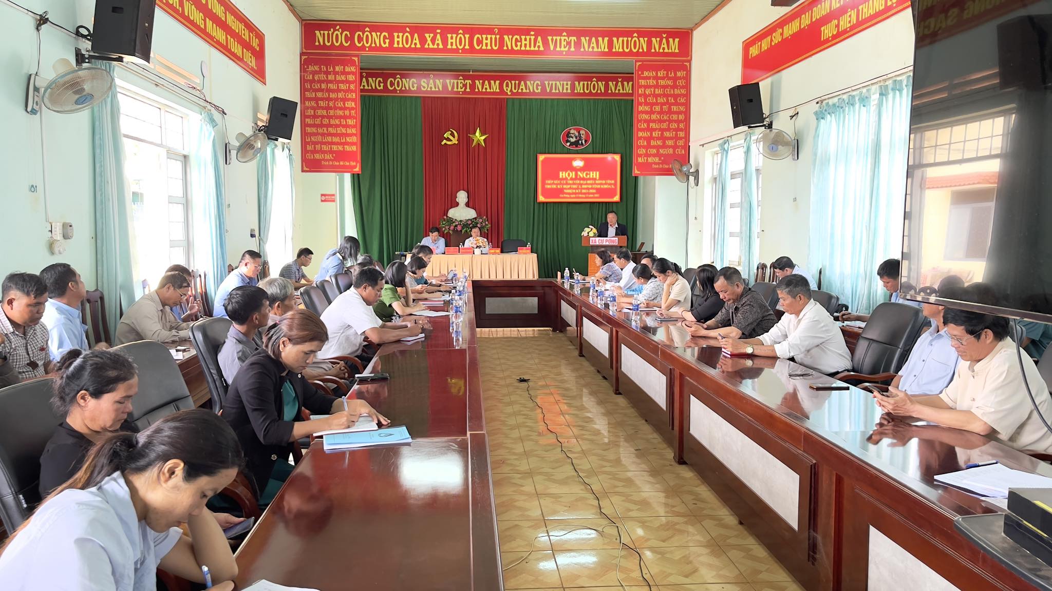 Tổ đại biểu số 8 HĐND tỉnh tiếp xúc cử tri trước Kỳ họp thứ Hai, HĐND tỉnh khóa X nhiệm kỳ 2021-2026 tại xã Cư Pơng.