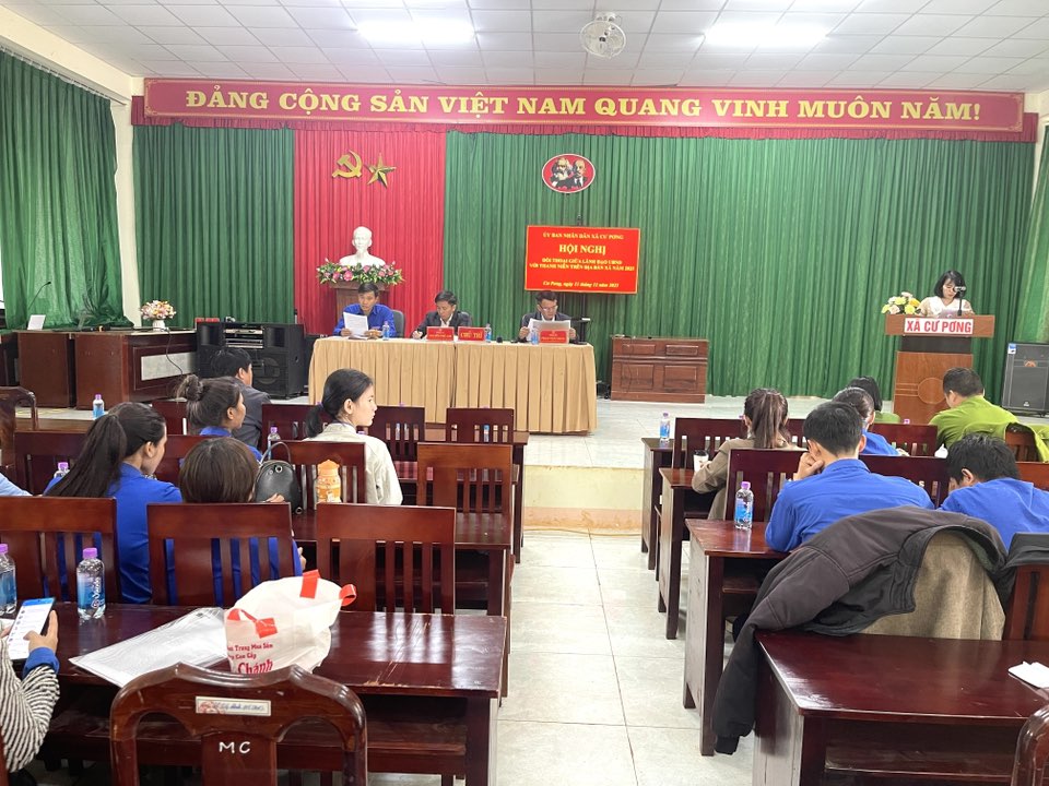 Lãnh đạo UBND xã Cư Pơng tổ chức hội nghị đối thoại với thanh niên trên địa bàn xã năm 2025
